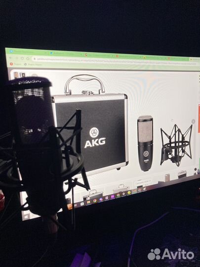 Микрофон Проводной AKG 220 разъем хlr pin черный