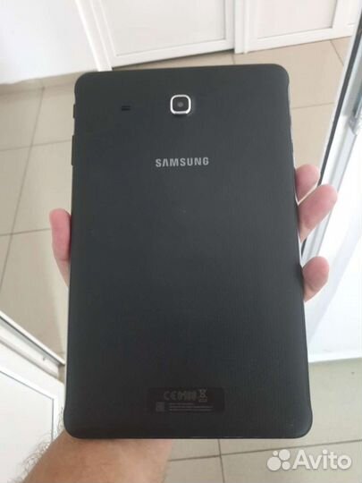 Дисплей на Samsung Galaxy Tab E