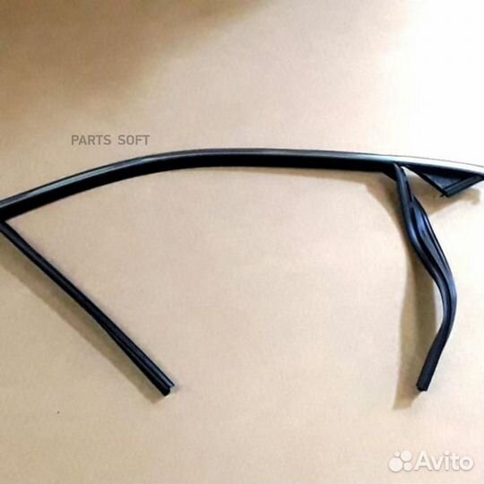 Volvo 31479442 Направляющая молдинга