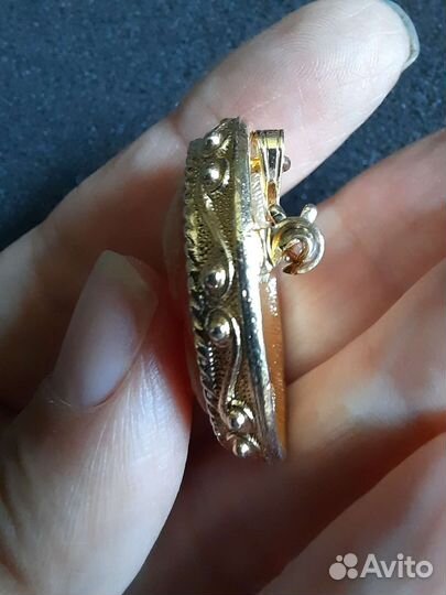 Винтажная брошь камея грация от Sarah coventry