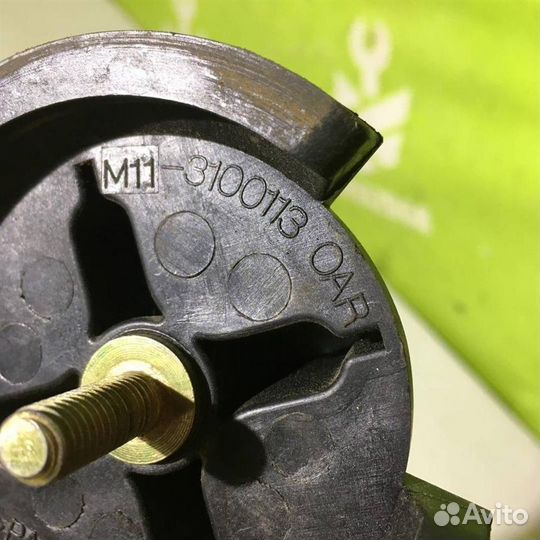 Болт крепления запасного колеса Чери М11 10-14