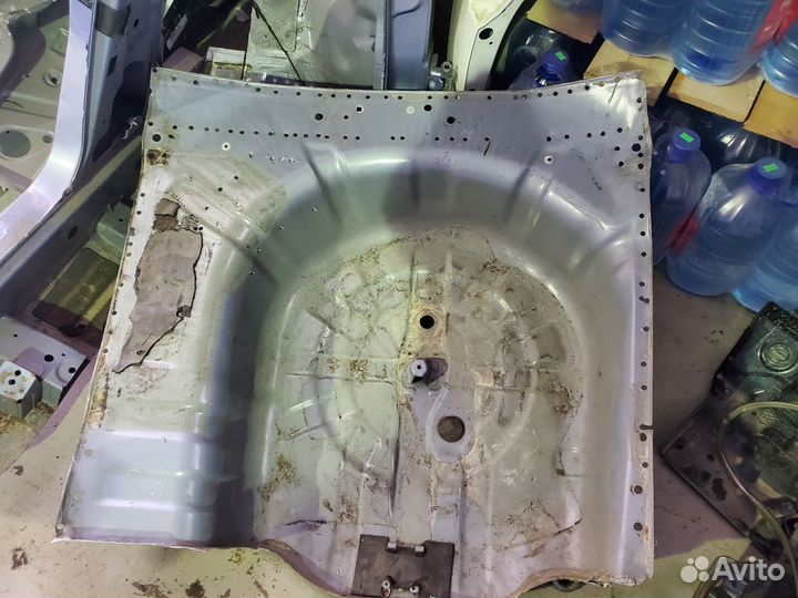 Таз багажника nissan tiida c11 хэтчбек