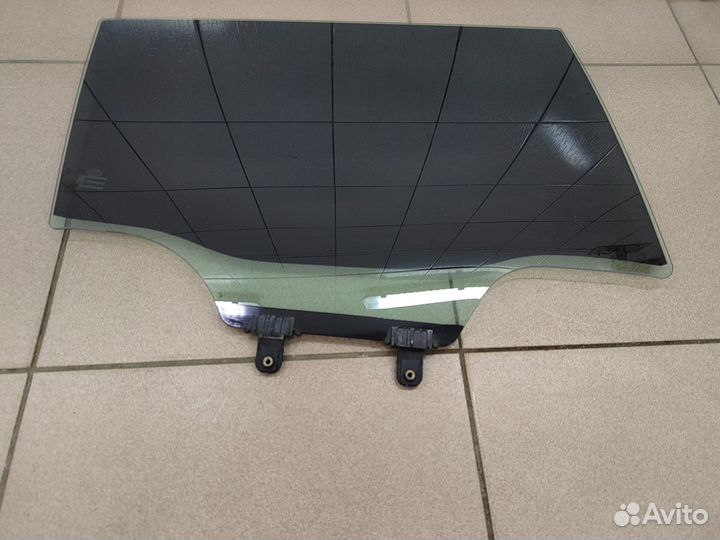 Стекло заднее правое опускное Hyundai Creta SU2