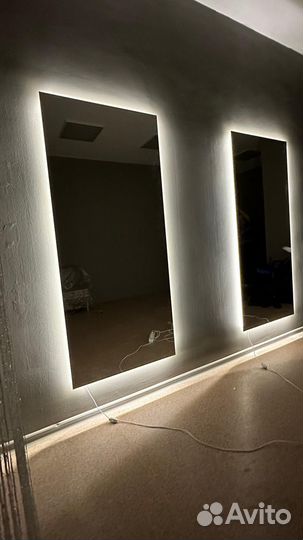 Зеркало с подсветкой парящее