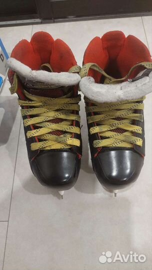 Вратарские коньки bauer