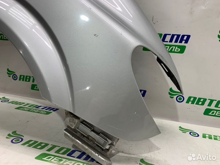 Крыло переднее правое Mercedes Benz Vito минивэн