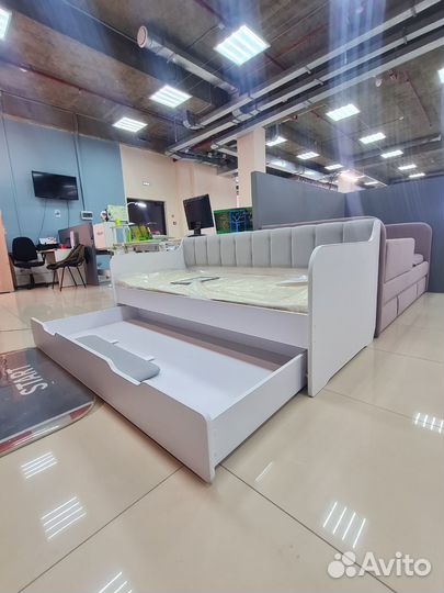 Кровать детская подростковая с ящиком