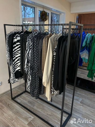 Вешалка рейл напольный в стиле лофт