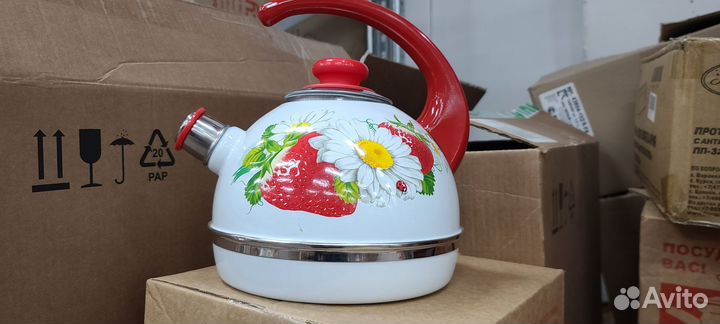 Новый эмалированный чайник со свистком 3.5 литра