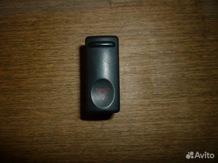 Кнопка аварийной сигнализации Renault 19 1992-2003