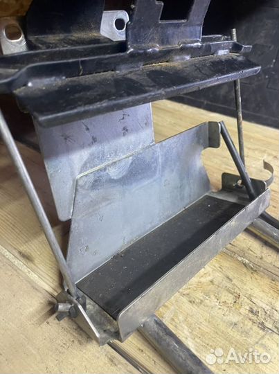 Крепление аккумулятора для ямаха викинг