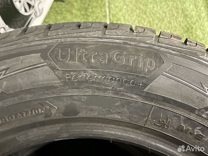 Goodyear UltraGrip Ice 2 225/50 R17 98T