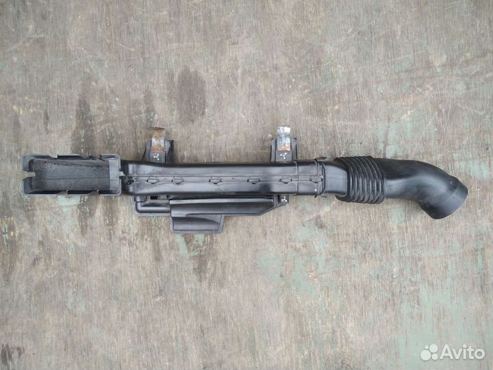 Воздухозаборник Mazda 3 BL