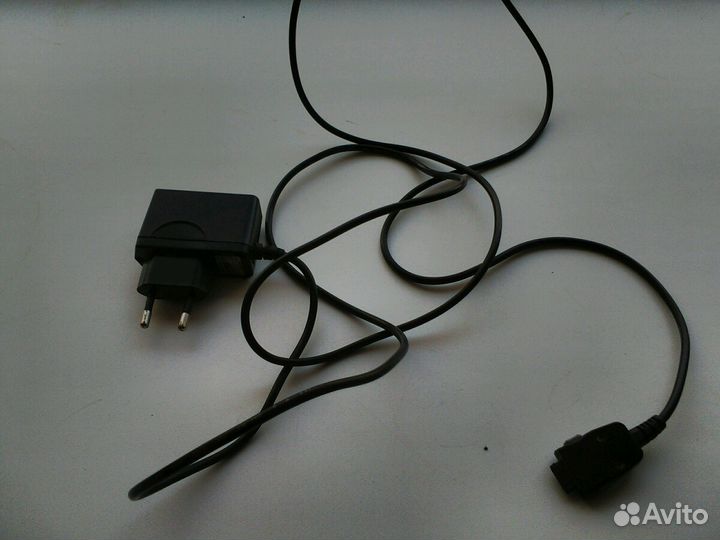 Зарядное устройство