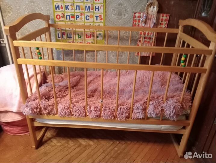 Детская кроватка