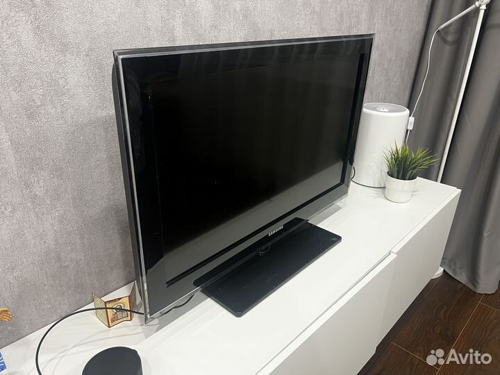 Телевизор samsung
