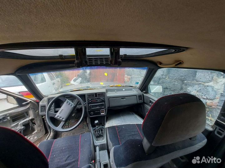Салон Volvo 340 Red line