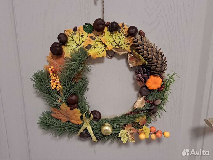 Венок декоративный на дверь