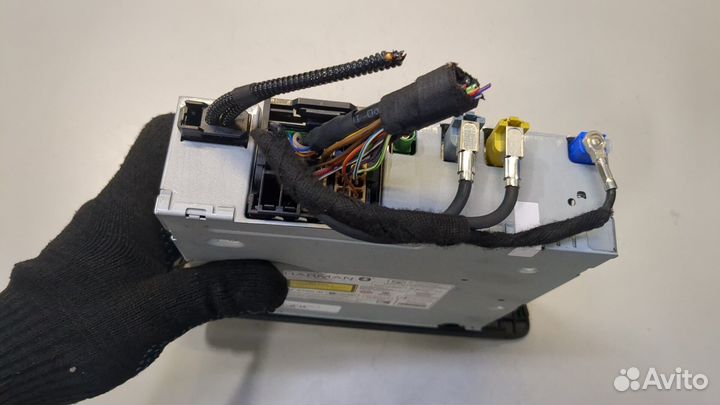 Магнитола Audi Q3, 2012