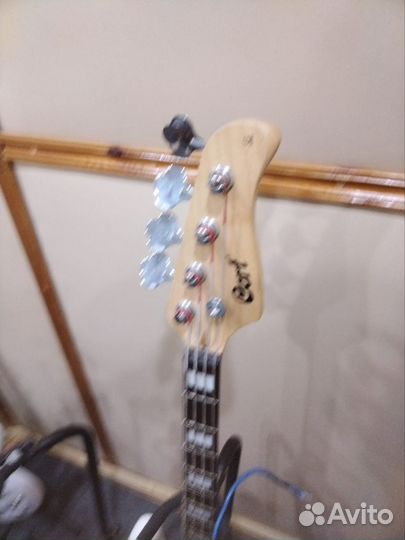 Бас гитара cort GB 34J. Индонезия