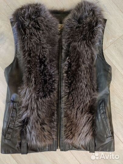 Жилетка меховая женская 48 50