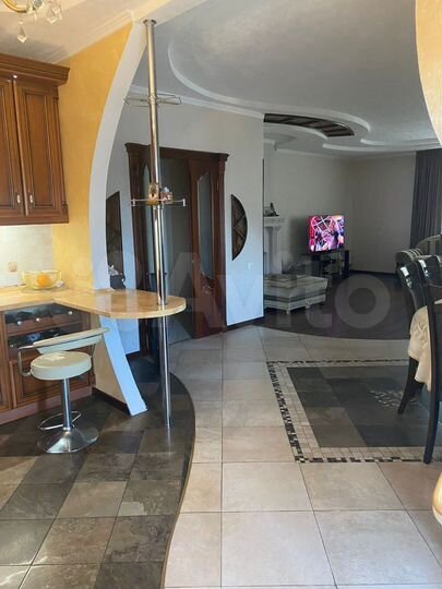 3-к. квартира, 135 м², 4/5 эт.