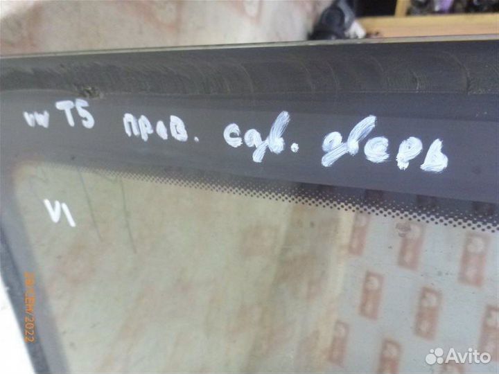 Стекло двери правое Volkswagen Transporter 2007