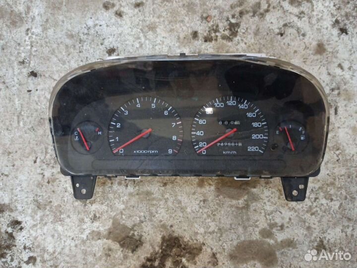 Щиток приборов Hyundai Lantra