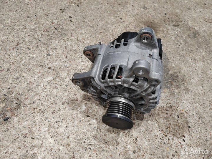 Генератор Skoda Octavia 3 (A7) 2016 03L903023J