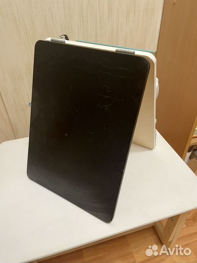 Бизиборд двухсторонний со светом