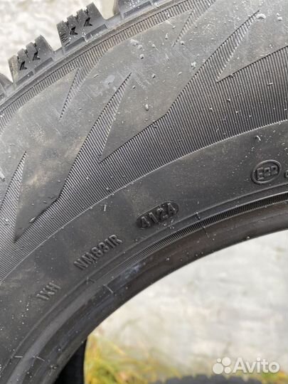 Formula Ice 215/65 R16