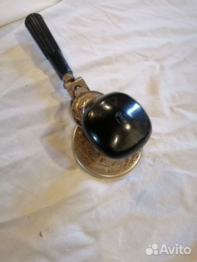 Закаточная машинка для жестяных банок