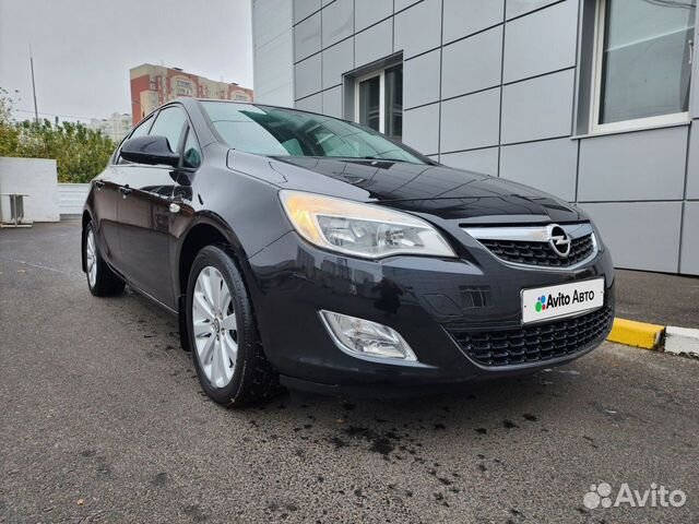 Opel Astra 1.6 AT, 2011, 117 000 км с пробегом, цена 949000 руб.