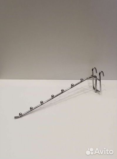 Крючки для экономпанелей хром