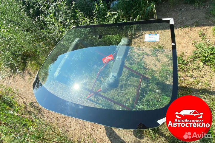 Лобовое стекло Mazda 3 BL 2009