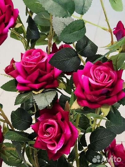 Роза кустовая, искусственные цветы в кашпо