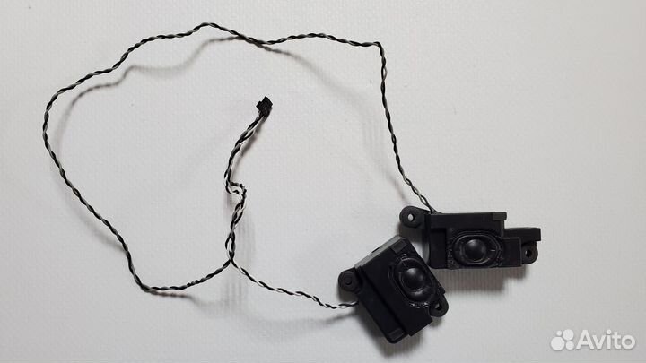 Динамики ноутбука Toshiba Satellite C850 2 вида