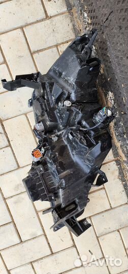 Фара головного света левая mitsubishi asx 2021