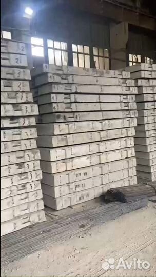 Плиты дорожные 3х1.75 м (1П30, 2.2 т)