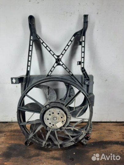 Вентилятор радиатора Opel Astra H кабриолет 1.6