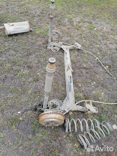 Задняя балка на hyundai getz в сборе