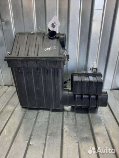 Корпус воздушного фильтра Suzuki Swift 3 хэтчбек