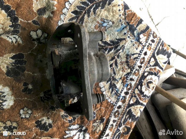 Суппорт на toyota lite ACE noah SR50 3SFE