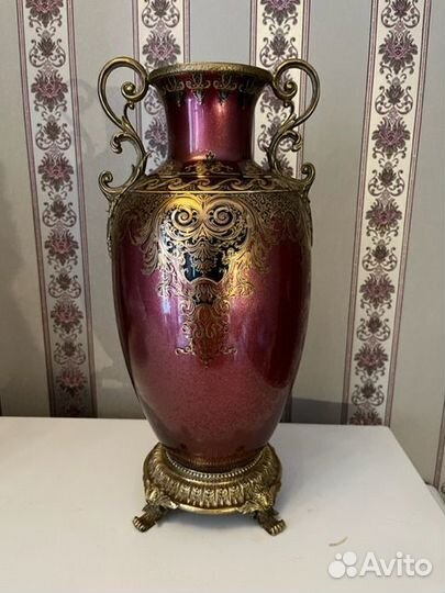 Антикварная ваза