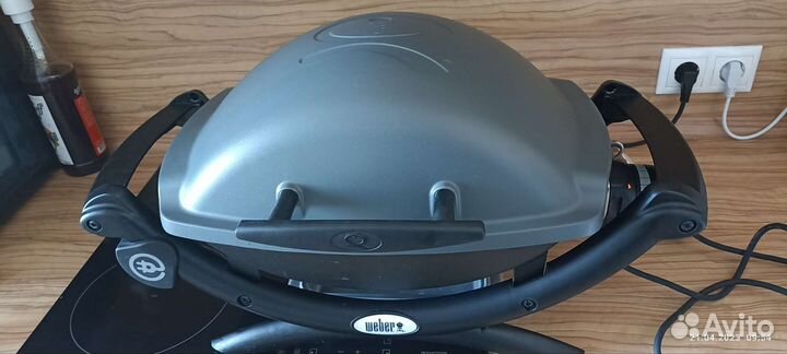 Электрогриль Weber Q1400