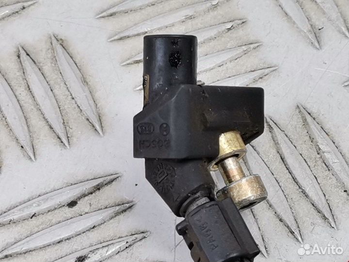 Датчик коленвала для Volkswagen Golf 4 030957147L