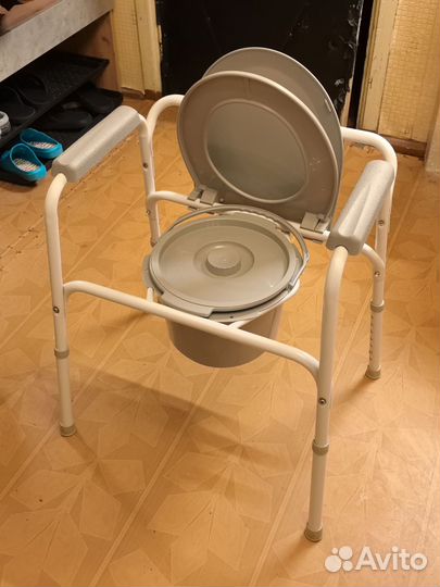 Кресло - туалет медицинское для больных людей