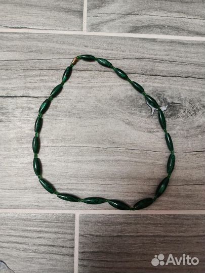 Бусы малахит