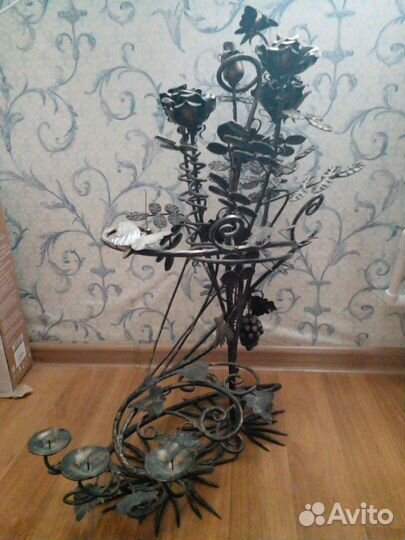 Декоративная подставка кованая