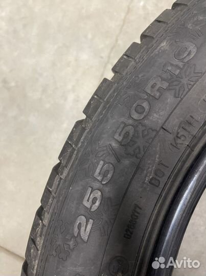 Dunlop SP Winter Sport 4D 235/55 R19 и 255/50 R19